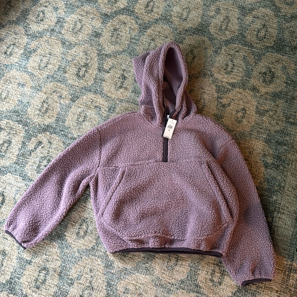 NWT Gap Fleece with hood